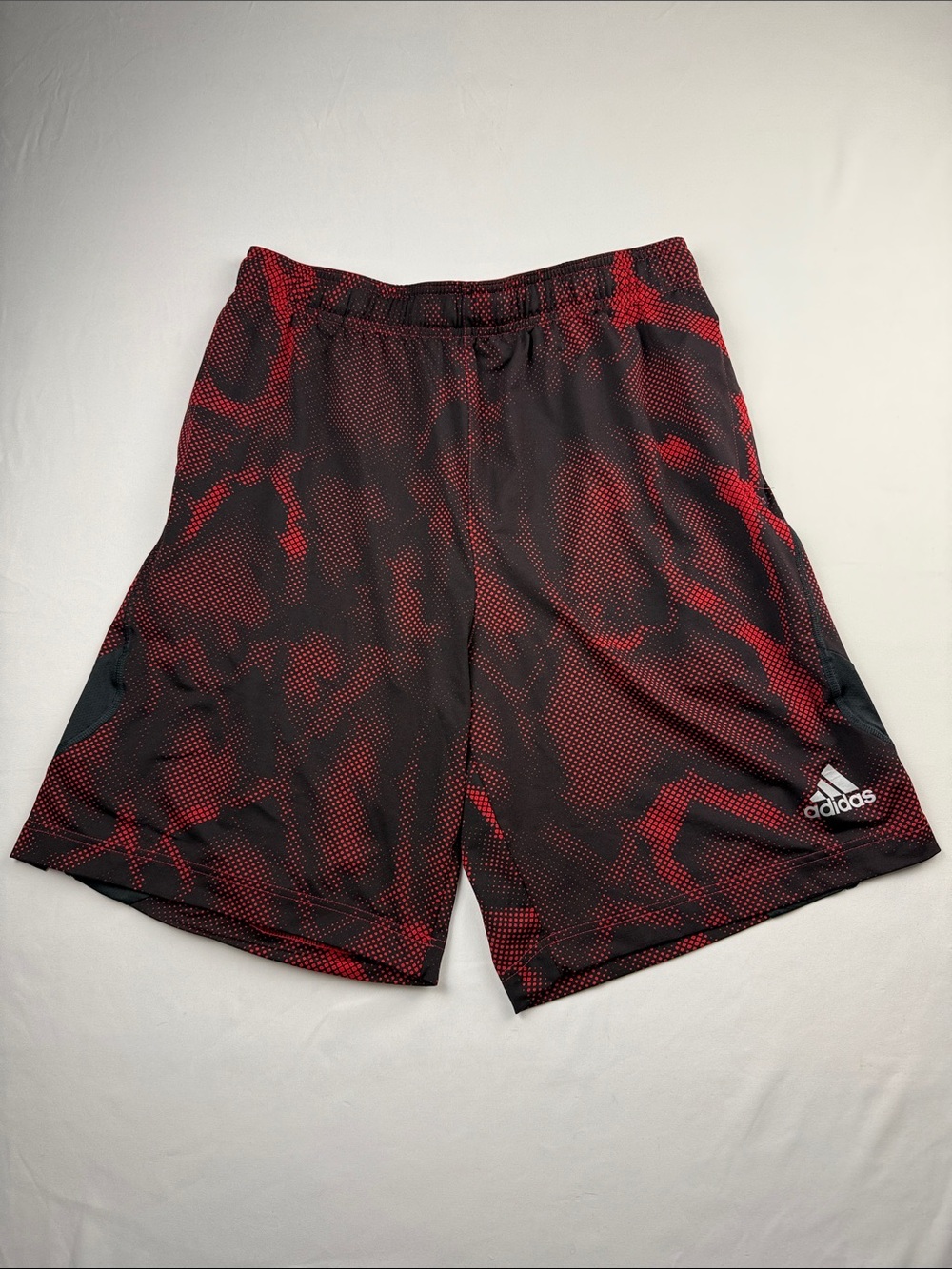 adidas Men’s Black Red Dot Camo Climalite Performance Training Shorts Size L